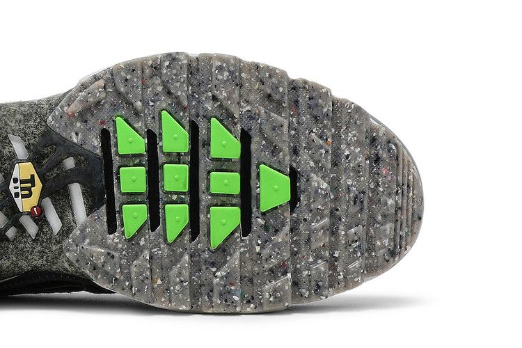 Nike Air Max Plus Essential Crater Green