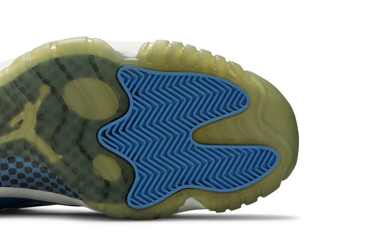 Jordan 11 Retro Low Columbia Blue (2001)