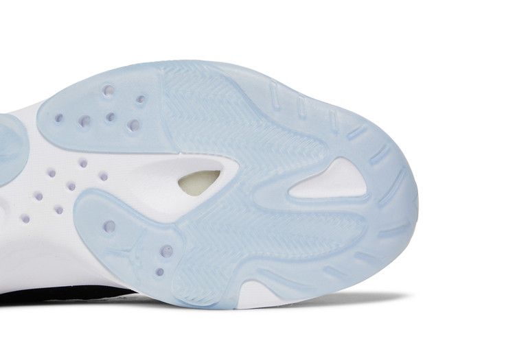 Jordan 11 CMFT Low Black Red White