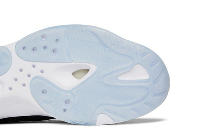 Jordan 11 CMFT Low Black Red White