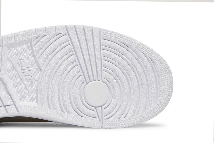 Jordan 1 Centre Court Oil Green