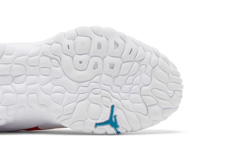 Jordan Delta 2 Chile Red