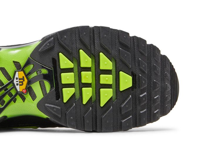 Nike Air Max Plus Sustainable Black Volt
