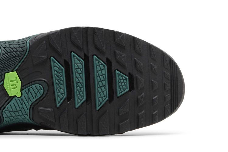 Nike Air Max Plus Drift Black Volt