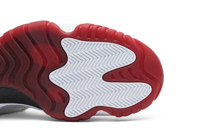 Jordan 11 Retro Low White Red (2012)