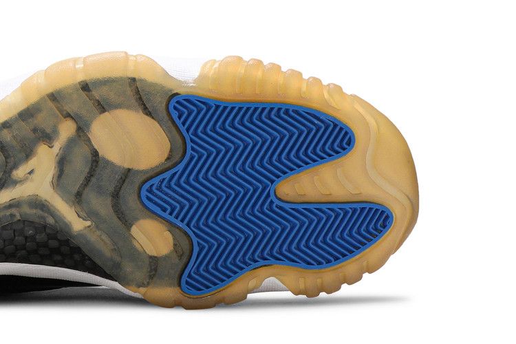 Jordan 11 Retro Space Jam (2000)