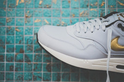 Nike Air Max 1 Gold Trophy