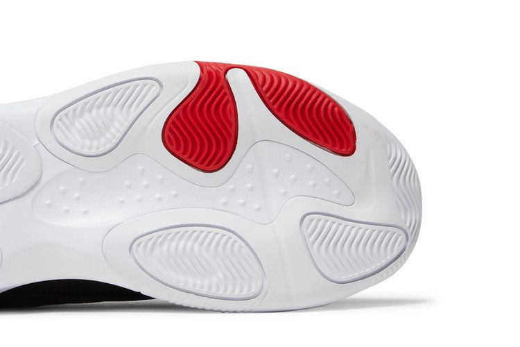 Jordan Max Aura 4 Black University Red