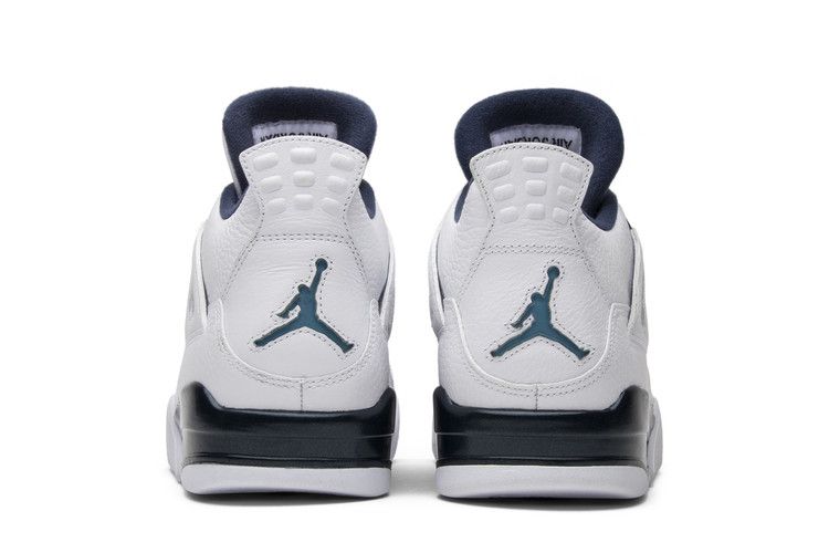 Jordan 4 Retro Columbia (2015)