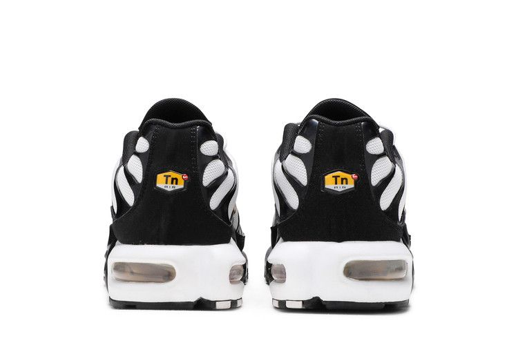 Nike Air Max Plus White Black Metallic Gold