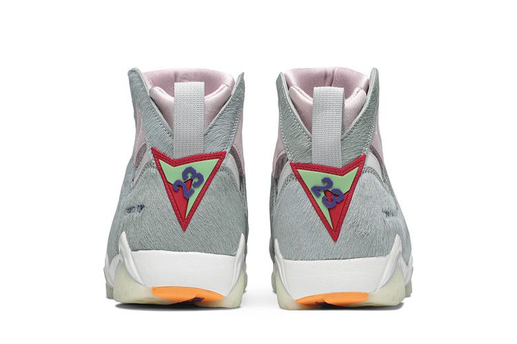 Jordan 7 Retro Neutral Grey