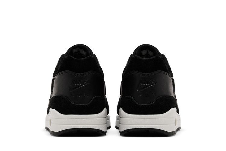 Nike Air Max 1 Rebel Skulls