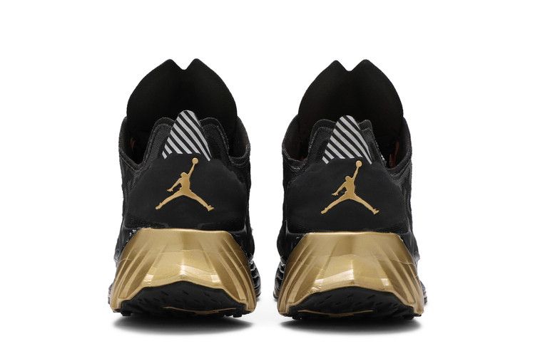 Jordan Zoom Trunner Ultimate Black Metallic Gold
