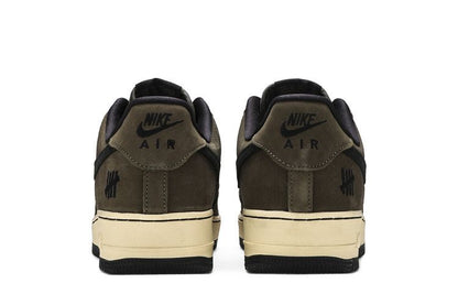 Nike Air Force 1 Low SP Undefeated Ballistic Dunk vs. AF1