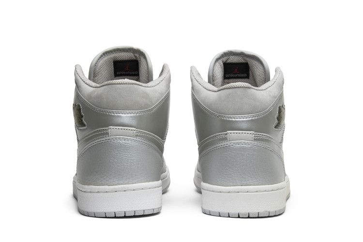 Jordan 1 Retro Neutral Grey