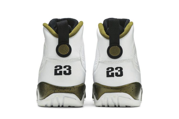 Jordan 9 Retro Statue