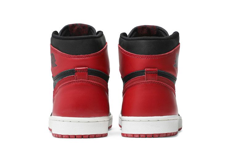 Jordan 1 Retro Bred (1994)