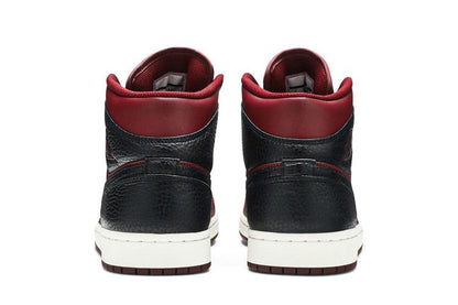 Jordan 1 Retro Mid Team Red Black