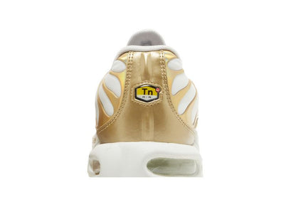 Nike Air Max Plus Vast Grey Metallic Gold (Women's)