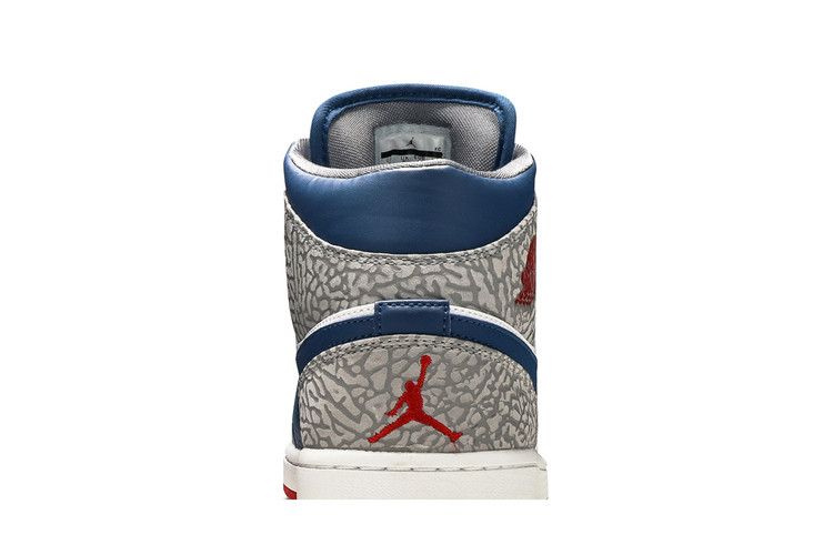 Jordan 1 Retro Mid True Blue