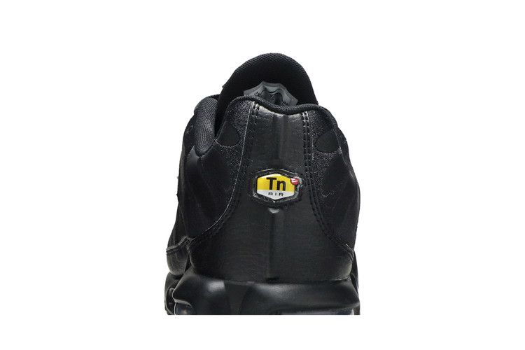 Nike Air Max Plus Triple Black Leather