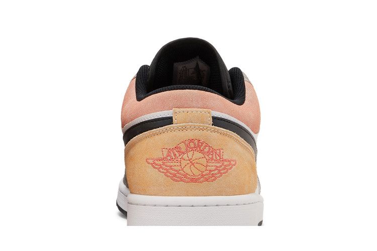 Jordan 1 Low SE Flight Club