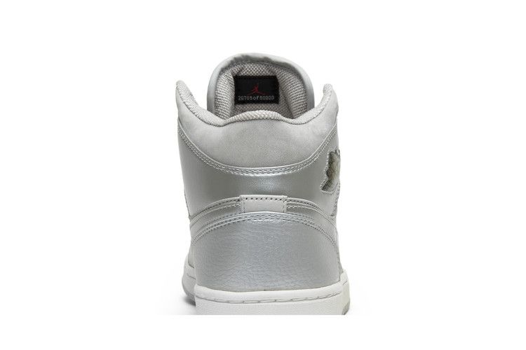 Jordan 1 Retro Neutral Grey