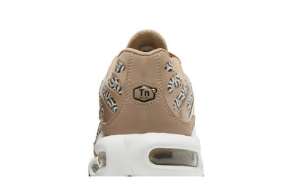 Nike Air Max Plus United in Victory (Women's)