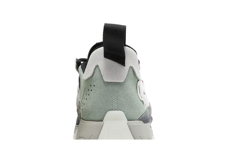 Jordan Delta 2 Grey Black Tan