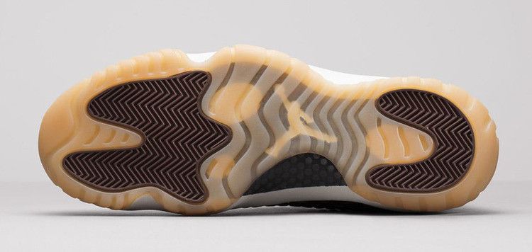 Jordan Future Dark Chocolate