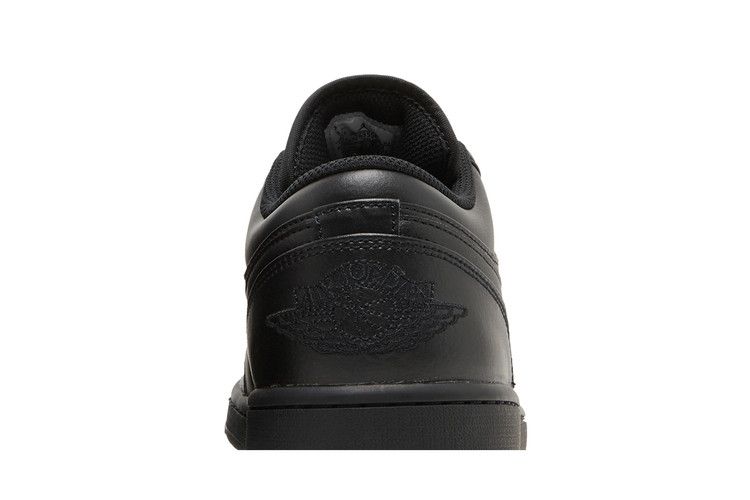 Jordan 1 Low Triple Black (2022)