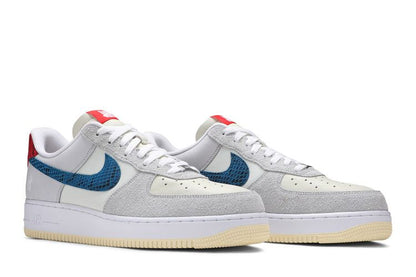 Nike Air Force 1 Low SP Undefeated 5 On It Dunk vs. AF1