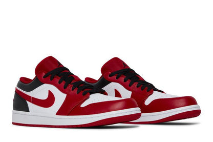 Jordan 1 Low Bulls