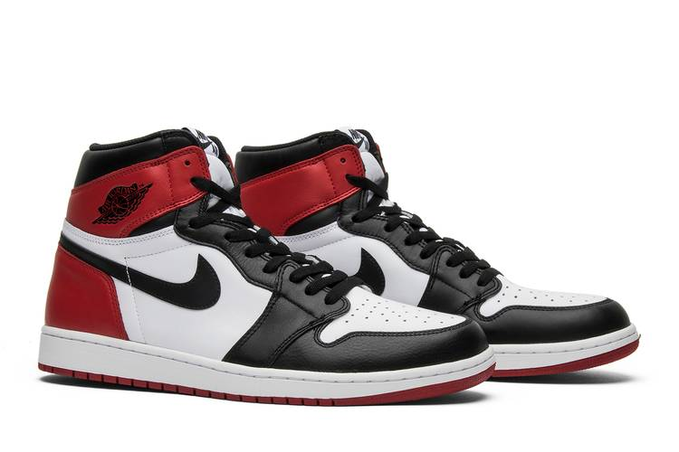 Jordan 1 Retro Black Toe (2016)