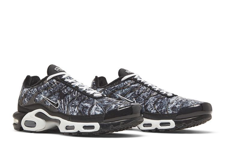 Nike Air Max Plus Dark Smoke Grey