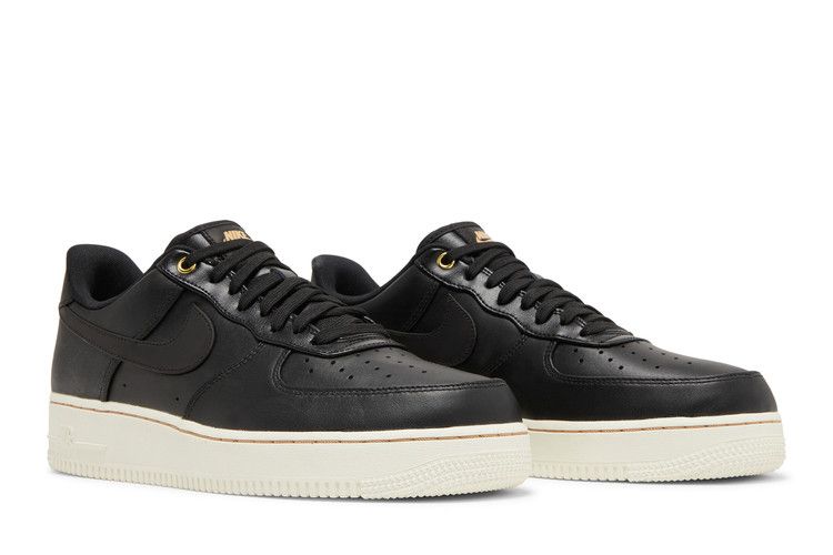 Nike Air Force 1 Low Black Pack