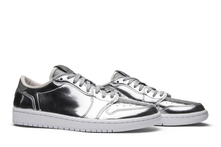 Jordan 1 Retro Low Pinnacle Metallic Silver