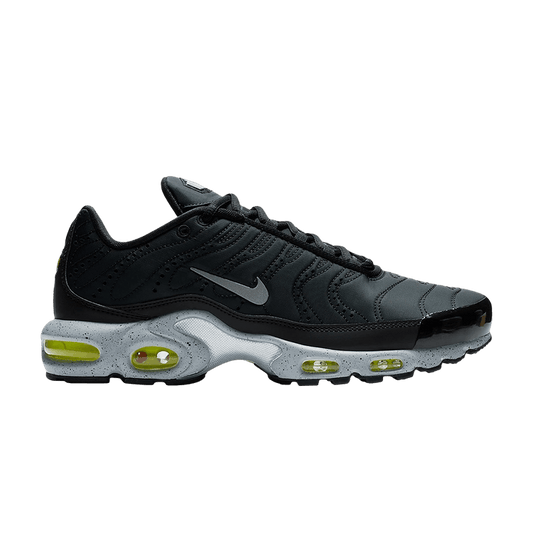 Nike Air Max Plus Tuned to Black