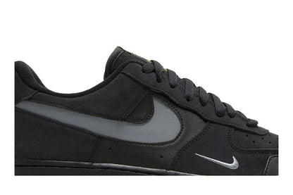Nike Air Force 1 Low Cut Out Swoosh Black