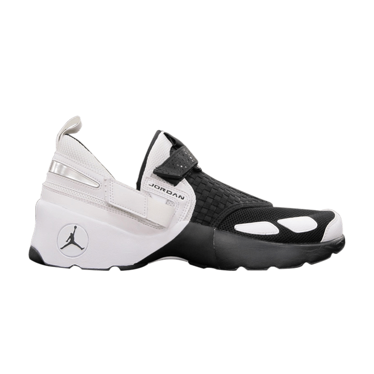 Jordan Trunner LX Black White