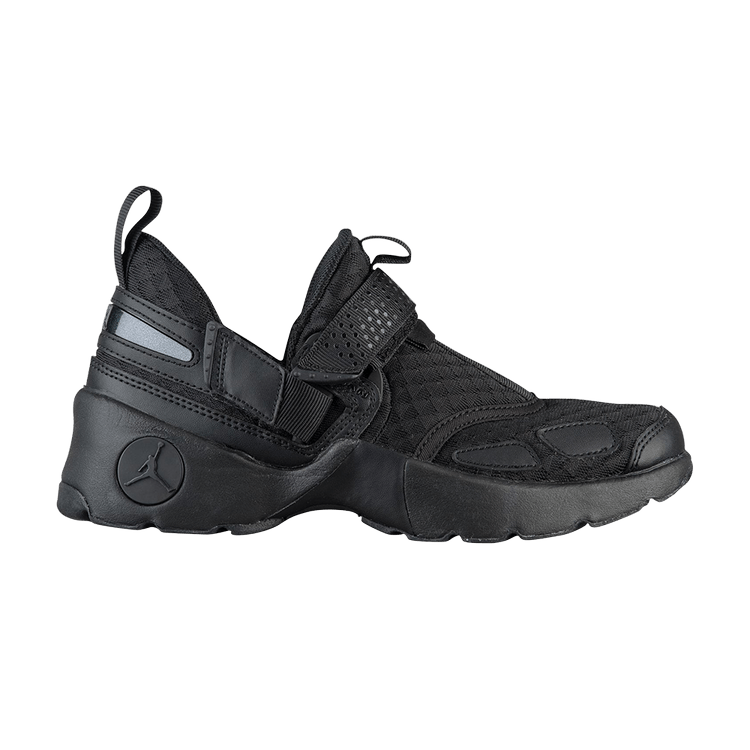 Jordan Trunner LX Triple Black