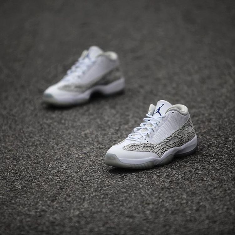 Jordan 11 Retro Low IE Cobalt (2015)