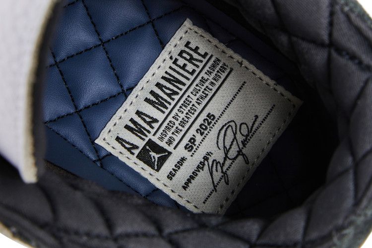 Jordan 3 Retro OG SP A Ma Maniére Diffused Blue